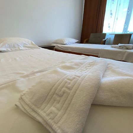 Hotel Gorj Targu Jiu Ngoại thất bức ảnh