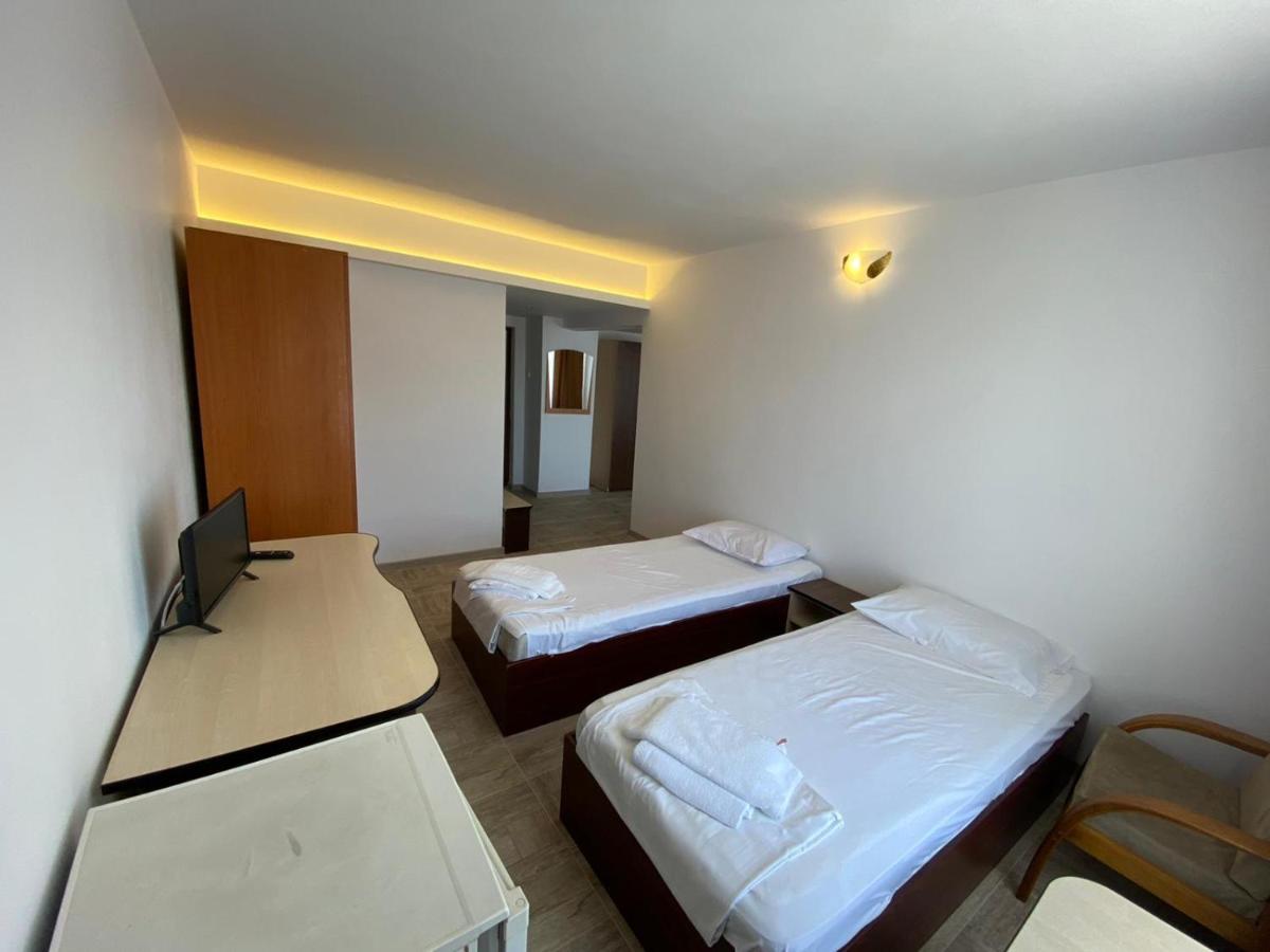 Hotel Gorj Targu Jiu Ngoại thất bức ảnh