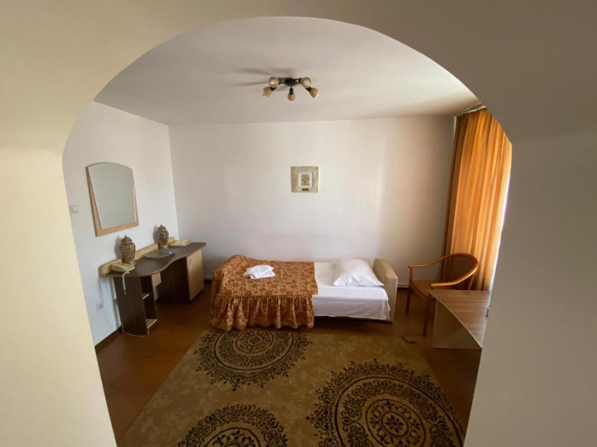 Hotel Gorj Targu Jiu Ngoại thất bức ảnh