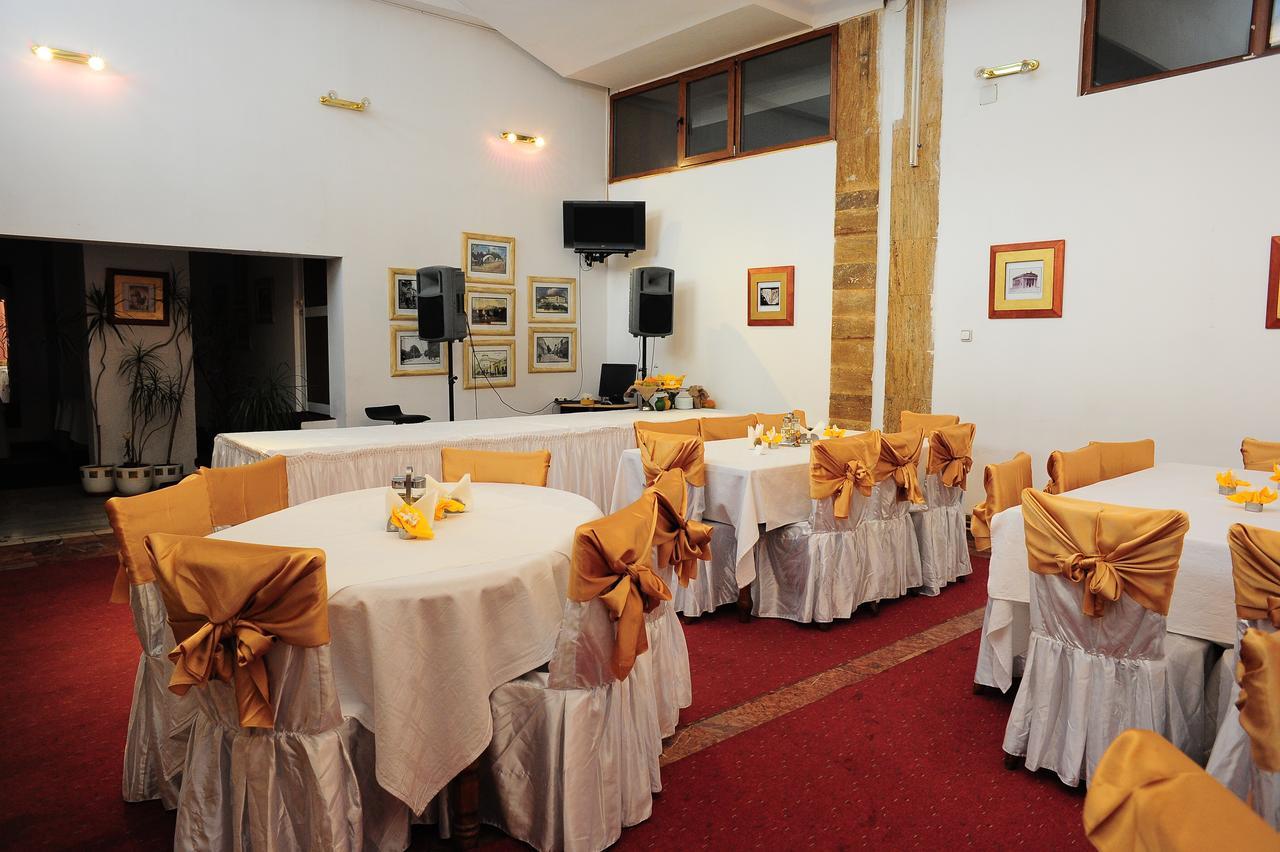 Hotel Gorj Targu Jiu Ngoại thất bức ảnh
