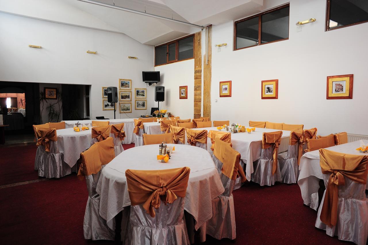 Hotel Gorj Targu Jiu Ngoại thất bức ảnh